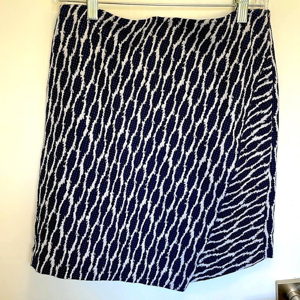 Loft wrap style skirt size 6